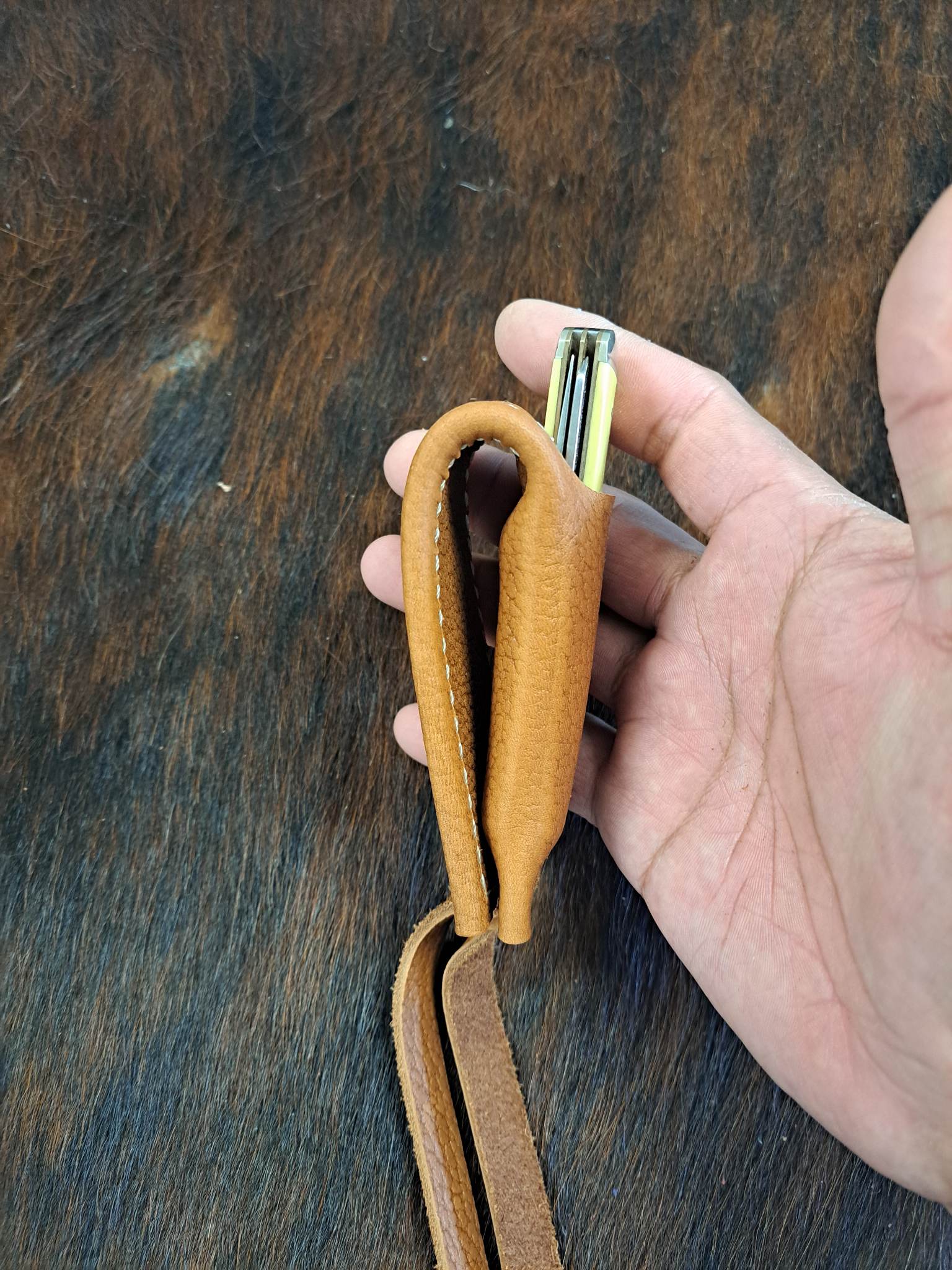 ONE FEATHER TRAPPER STYLE KNIFE SHEATHS