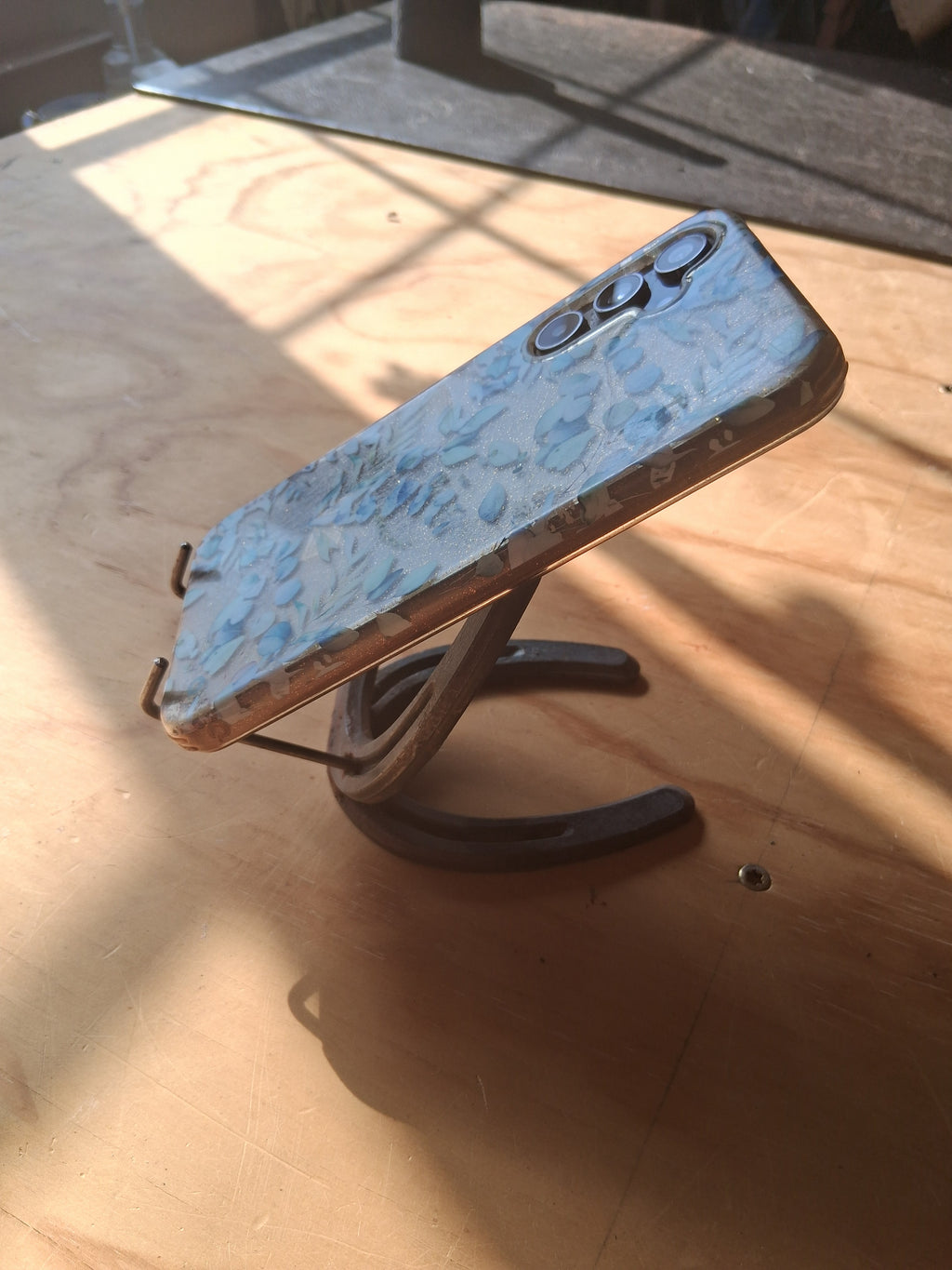 Horseshoe Business Card/Phone Holder