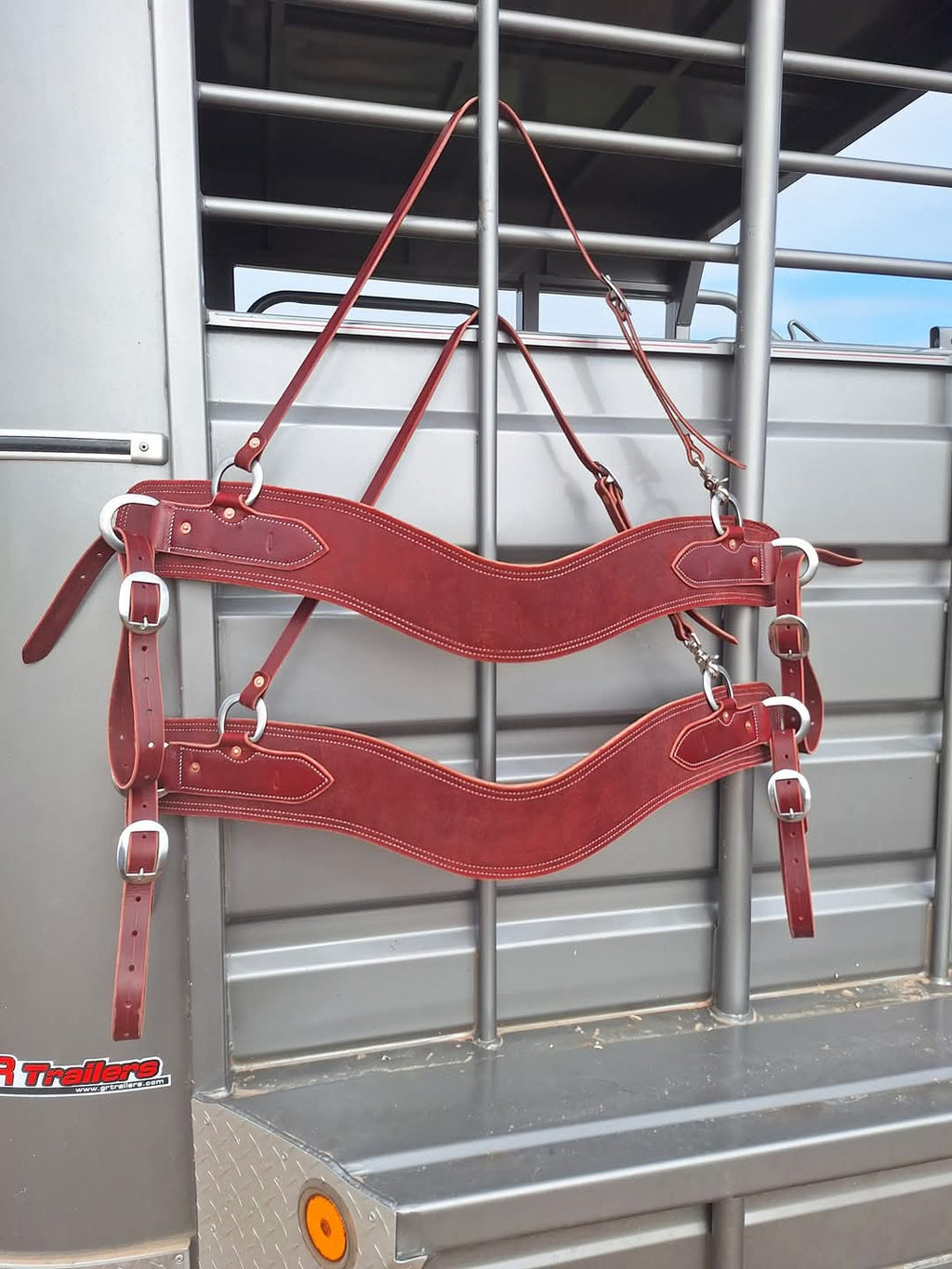 Latigo Tripping Collar